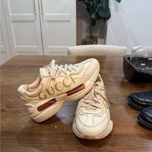 GUCCI Rhyton Sneakers